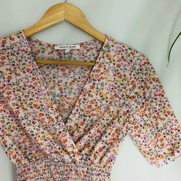 Caution To The Wind Floral Top NWOT - Picture 3 of 5
